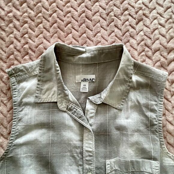 Abound Plaid Button Down Sleeveless Top Womens Size XS - Picture 2 of 3